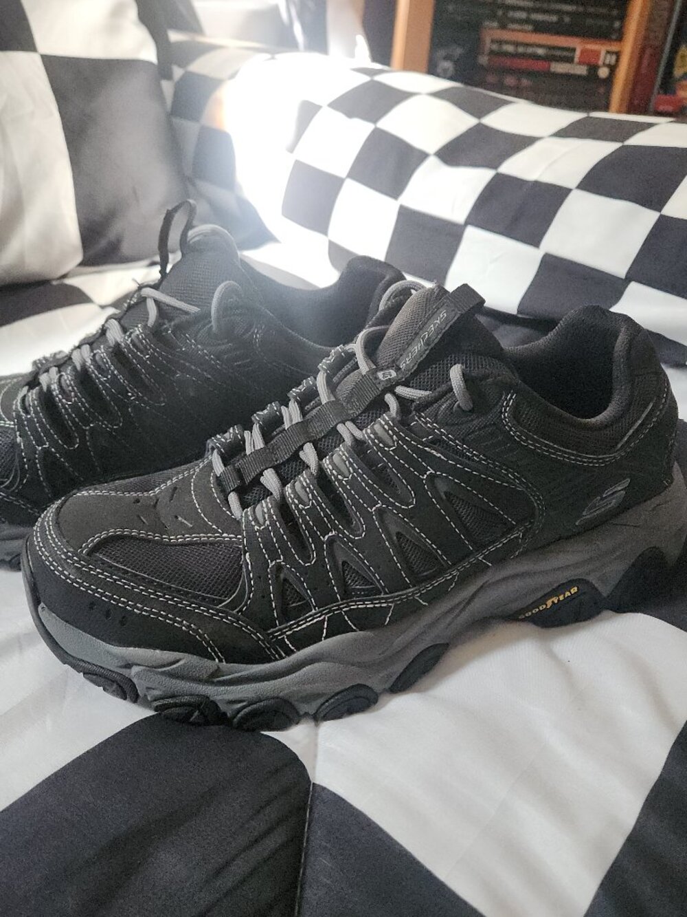 Skechers Men's Trail Sneaker | Goodyear Rubber Sole | Size 10 | Black/Gray